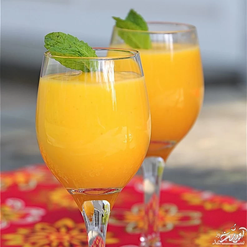 نوشیدنی انبه و خربزه